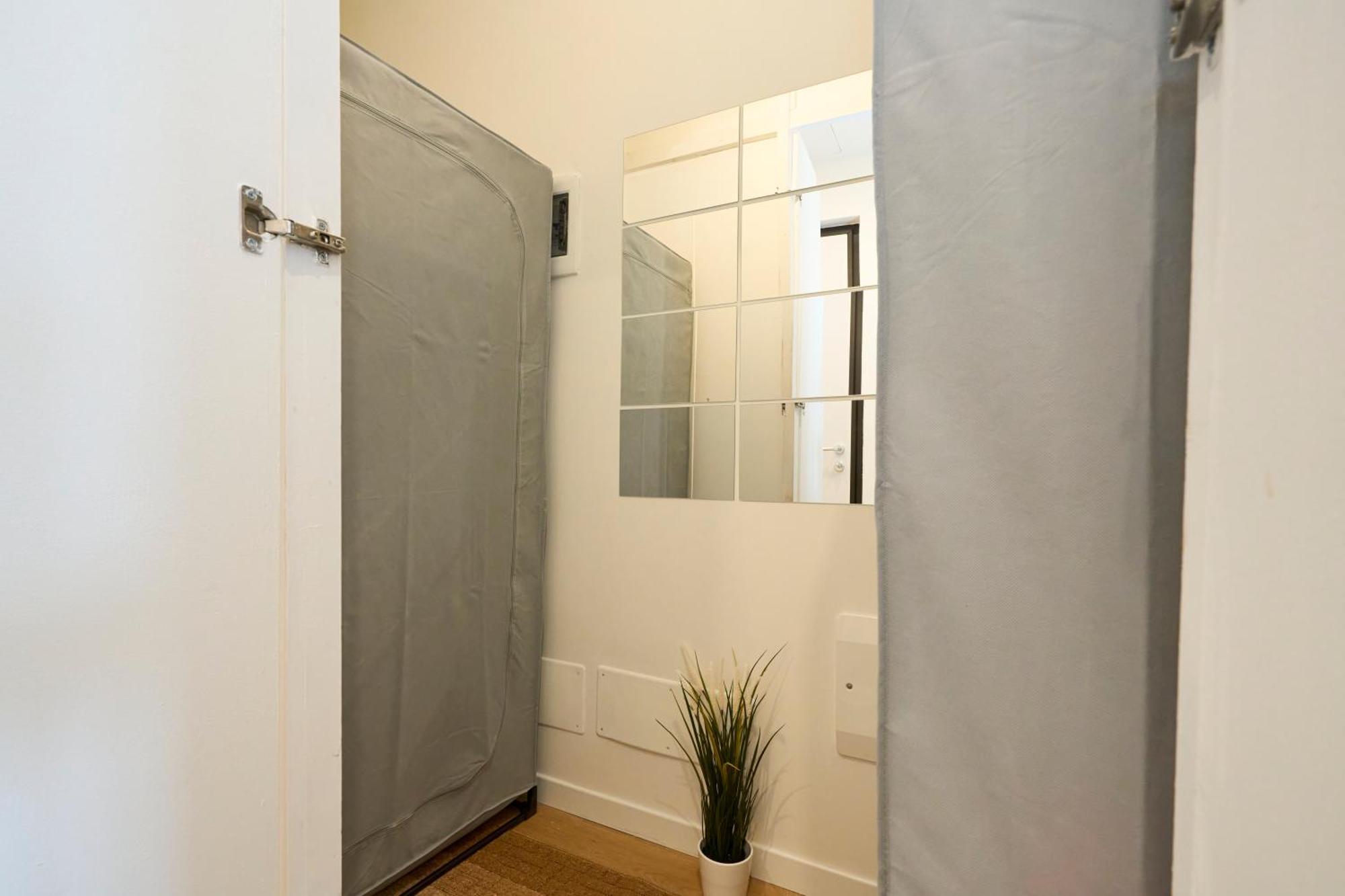 Luxury Design Suite - 20 Minutes From Duomo-Navigli Milan Bagian luar foto